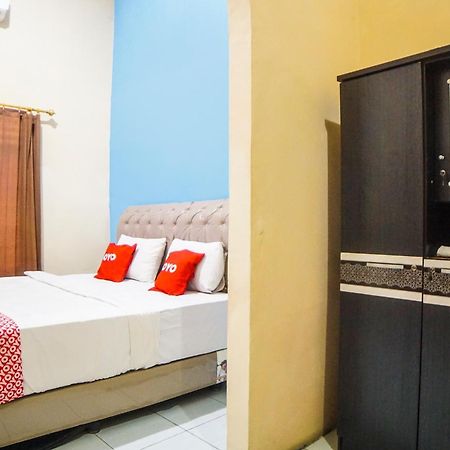 Oyo 92076 Sky Residence Cengkeh Медан Екстериор снимка