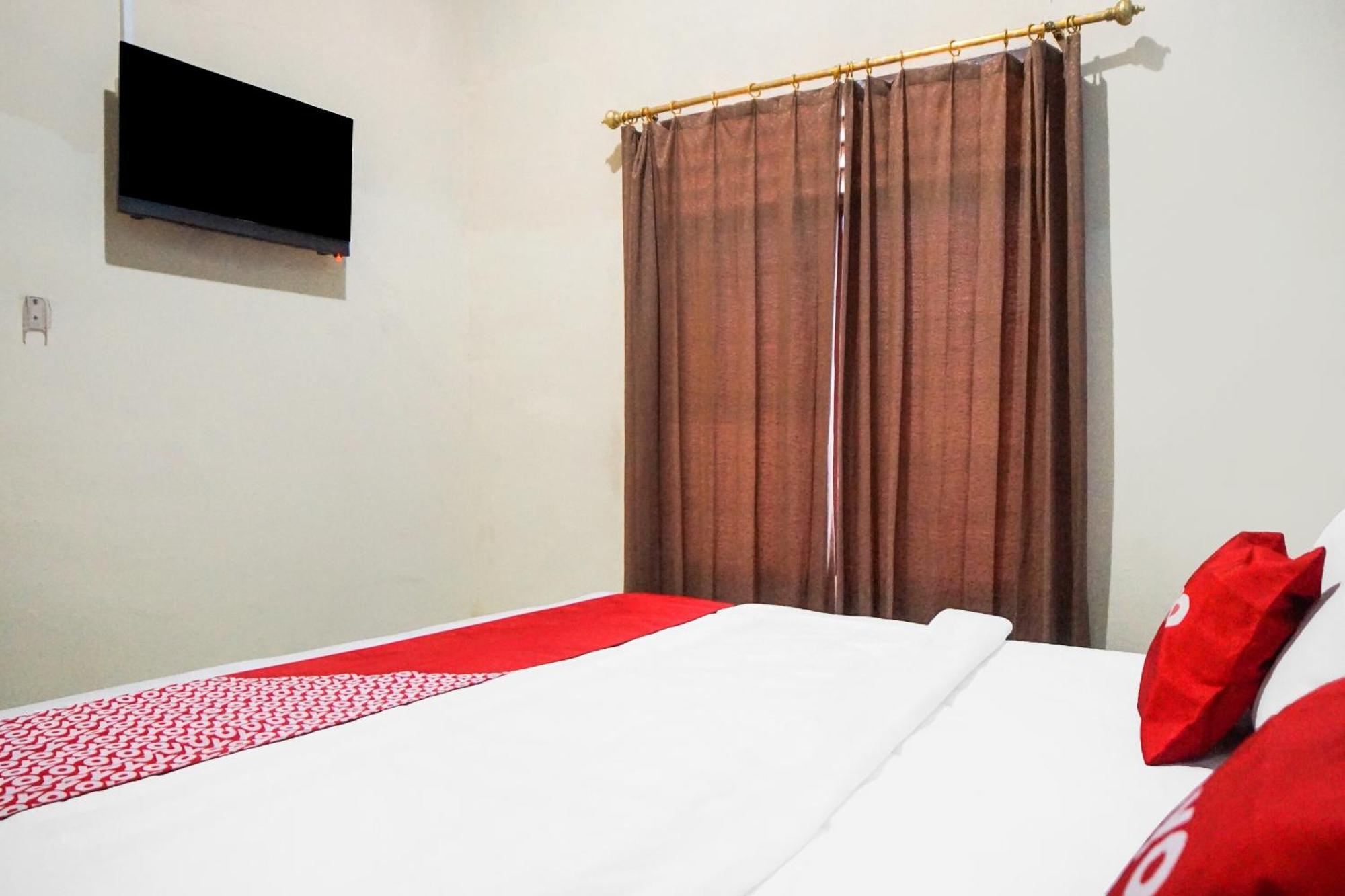Oyo 92076 Sky Residence Cengkeh Медан Екстериор снимка