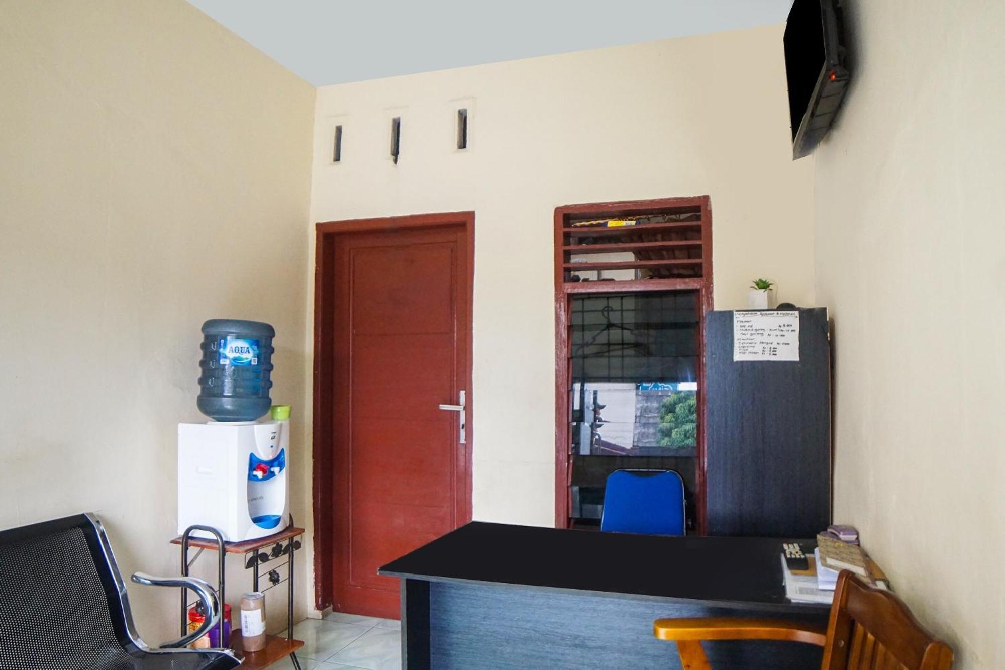 Oyo 92076 Sky Residence Cengkeh Медан Екстериор снимка